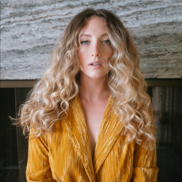 Meet your Posher, Paige - Picture 1 of 1